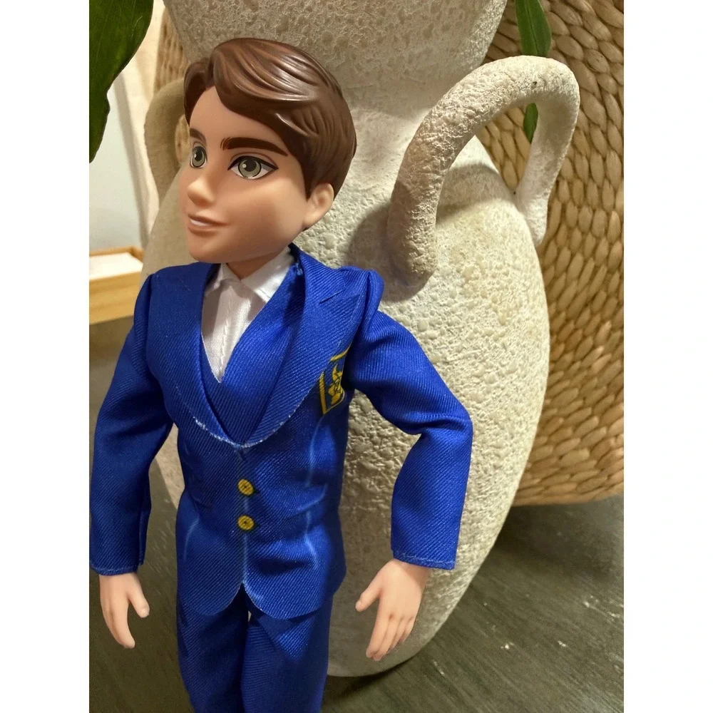 Disney Descendants 3 King Ben Royal Couple Engagement Hasbro E6042 Doll